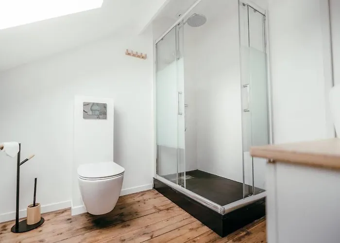 Duplex 4pers - 100m Du Metro - Smarttv - Fibre شقة ليل